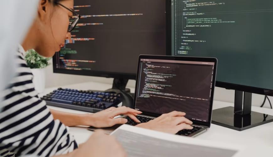 凉山小程序定制开发构建实时互动新生态：WebRTC+即时通讯双引擎驱动
